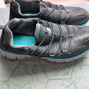 Skechers Sport Sneakers Womens Sz 8.5 Asset Gray Memory Foam Flex Sole